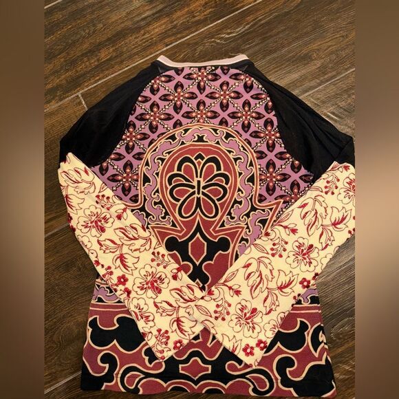 Custo Barcelona vtg graphics T with mesh shoulders, embroidered sleeves EUC SZ M - Picture 8 of 14